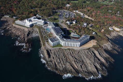 Cliff house ogunquit - Located just an easy hour's drive north of Boston, Cliff House stretches across 70 oceanfront acres atop Bald Head Cliff on the southern coast …